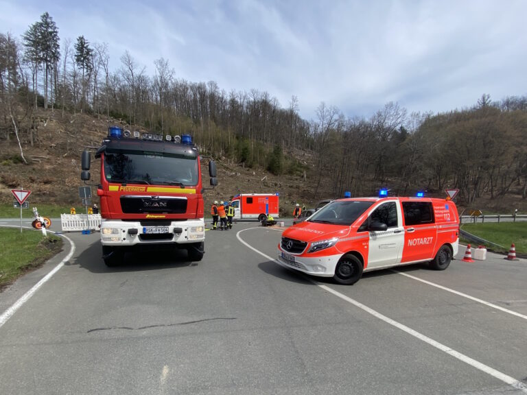 VERKEHRSUNFALL SCHARFENBERGER BAHNHOF