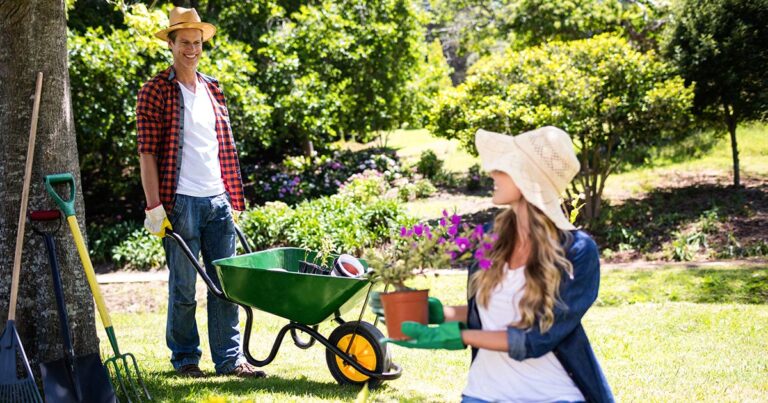 WIE GARTENARBEIT DEN RUECKEN STAERKT BRILON