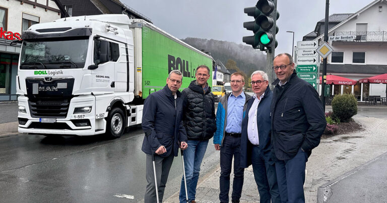 VIEL VERKEHR WINTERBERG OLSBERG MERZ BUERGERMEISTER TOTALLOKAL