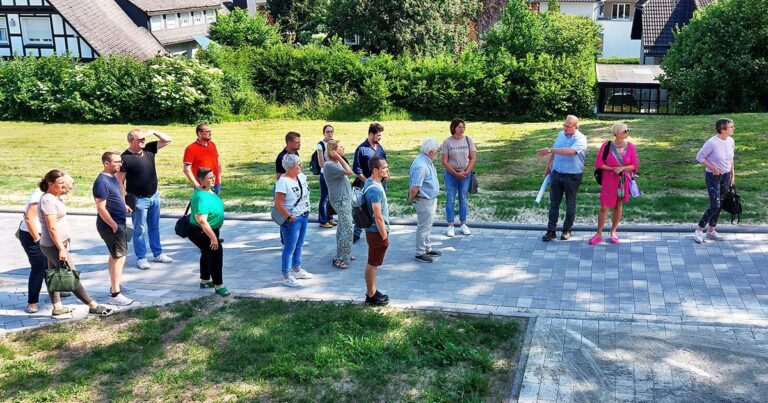 OLSBERG NEUE VERKEHRSFUEHRUNG IM UMFELD DER SCHULEN