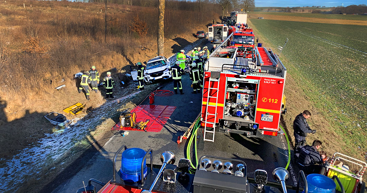 FEUERWEHR THUELEN UNFALL