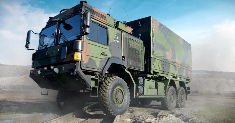 BUNDESWEHR ERHÄLT MILITÄR-LKW